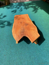 Dřevěná stolička (masiv - třešeň)