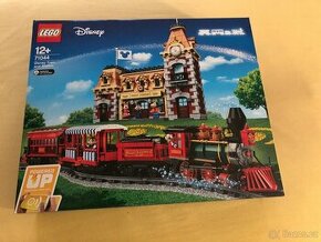 Lego 71044 Vlak a nádraží Disney - 1