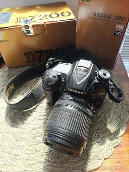 Nikon D7200 + Nikkor lens AF-S DX 18-105mm