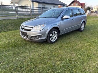 Opel Astra Combi 1.6 16v nová stk