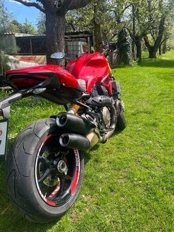 Ducati monster 1200s