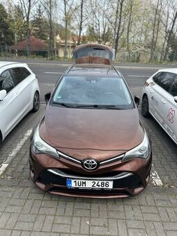 TOYOTA avensis 2.0D