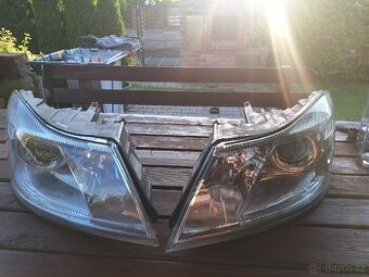 Škoda Octavia 2 přední světla