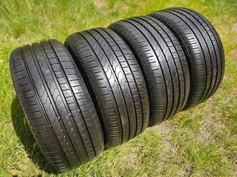 4x Letní pneu Pirelli Cinturato P7 - 235/40 R19 XL - 95%