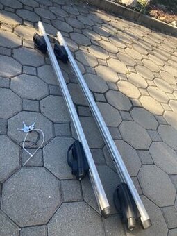 Střešní příčníky Thule WingBar