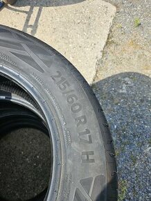 Letní pneu 215/60R17 CONTINENTAL