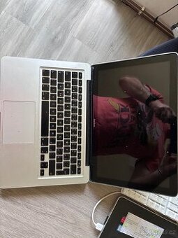 MacBook a1278 na díly