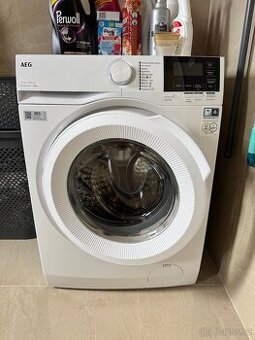 Pračka AEG ProSteam® 7000 LFR71862BC bílá