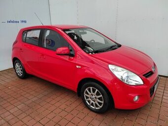 Hyundai i20 1.2 KLIMA KOUPENO V ČR NAJETO 26 tis. km