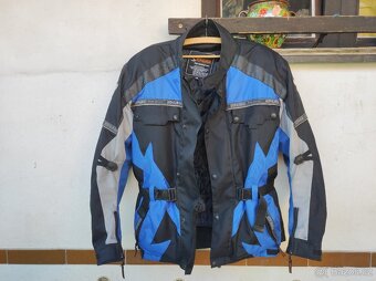 Moto bunda