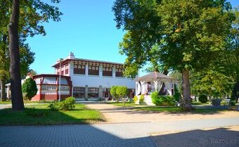 ČÍŠNÍK / SERVÍRKA LÁZEŇSKÉ RESTAURACE A KAVÁRNY (DPČ / HPP)