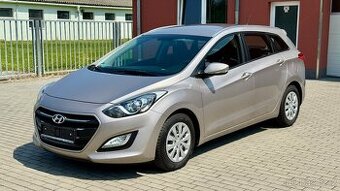 Hyundai i30 //1.6CRDi//81kW//STYLE//AUTOMAT//141TKM//