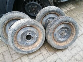 MICROCAR 4x KOLA NA PLECHÁČÍCH