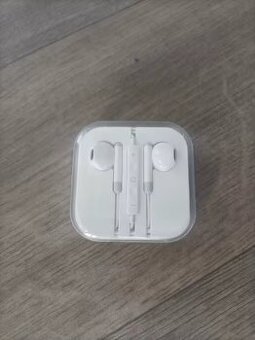 Prodám levně bílé drátové Stereo sluchátka s jackem 3,5mm