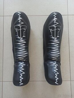 Chrániče na holeně FIGHTER