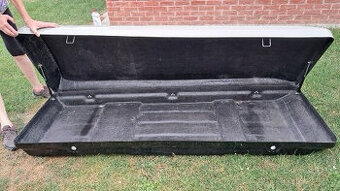Střešní box na osobní automobil