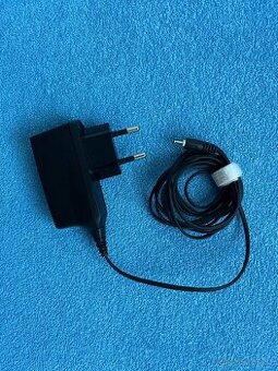 Nabíječka Nokia AC-8E, 2 mm konektor