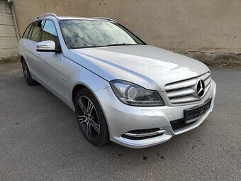 Prodám Mercedes Benz C220 CDI 125 Kw S Vadou Motoru