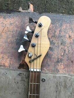 Kytara bass-Jolana Vikomp?