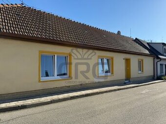 NABÍDKA PRONÁJMU RODINNÉHO DOMU 4+1 O CP 201 M2 , ČEBÍN - 1