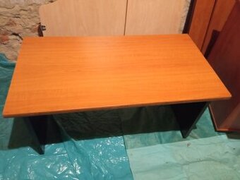 prodám malý nízký stolek 100x60cm výška 50cm