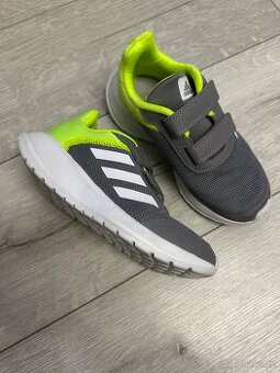 Dětské tenisky Adidas vel.33