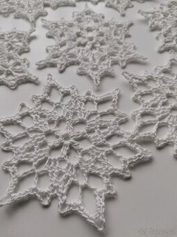 Háčkované vločky