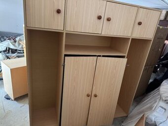 skříň do dětského pokoje