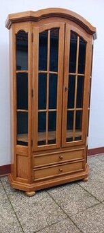 Rustikální vitrína, myslivecká, masív, Nábytek s příběhem