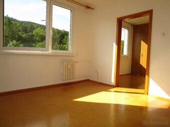 Pronájem bytu 3+1 73 m² Vsetín, Dolní Jasenka - 1