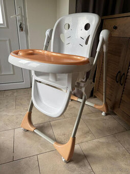 Jídelní stolička plastová