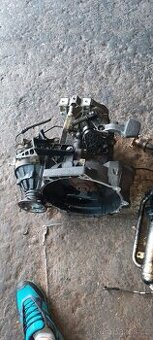 Vw caddy 1. 9 77kw převodovka