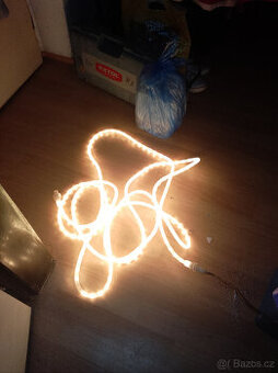 dva vánoční led hadi do exteriéru