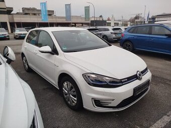Volkswagen e-Golf 7 FCL 100kW 35,8KWH TEPELNÉ ČERPADLO