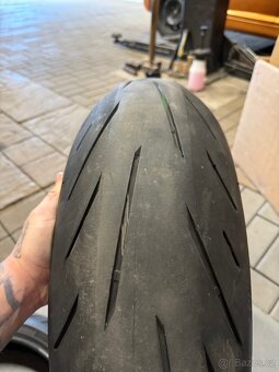 Bridgestone battlax s22 200/55 R17