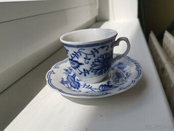 Šálek s podšálkem cibulák Thun