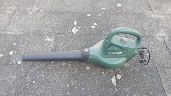 Fukar a vysavač listí Bosch Universal Garden Tidy