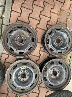 Plechové disky 15” 4x108 Peugeot,Citroen a zimní pneu 185/65