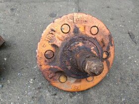 Přední náboje Zetor URI