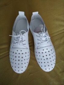 Tenisky Wild pravá kůže bílé nové SLEVA