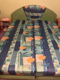 Manželská postel 165x200 úložný prostor