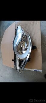 Přední světlo 107