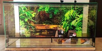 Terarium nové vybavené 80x40x40cm polyuretanové pozadi, síla