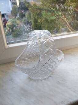 Broušený skleněný košík – český křišťál