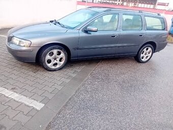 Prodám Volvo V70 2,4D5