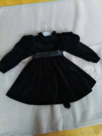 krásné sametové šaty