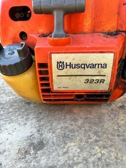 Křovinořez Husqvarna 323 R