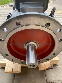 Motor Siemens 3F nový