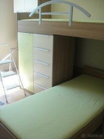 Dvoupatrové postele s úložnými prostory - 1