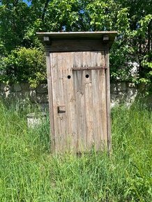 Dřevěné WC